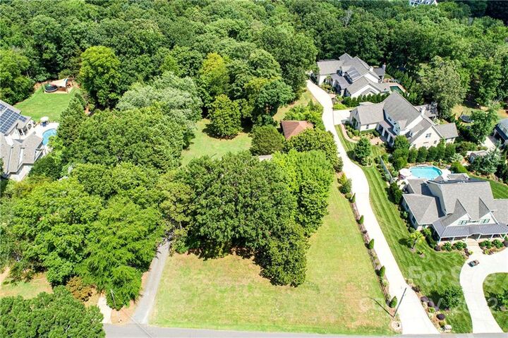 6225 Sharon Acres Road  Charlotte NC 28210 photo