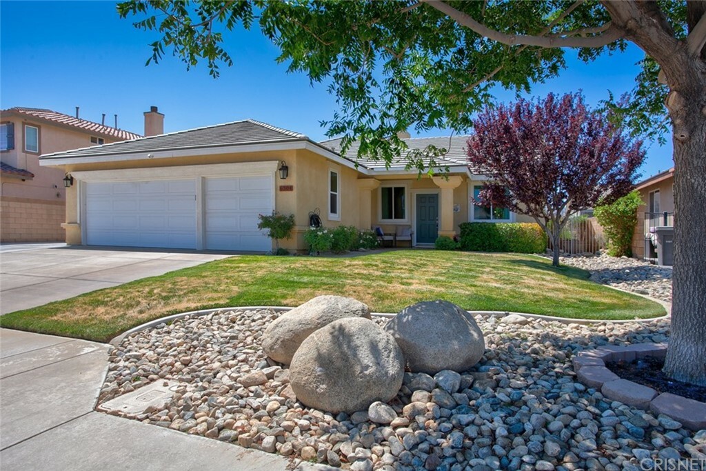 Property Photo:  6304 W Avenue J11  CA 93536 