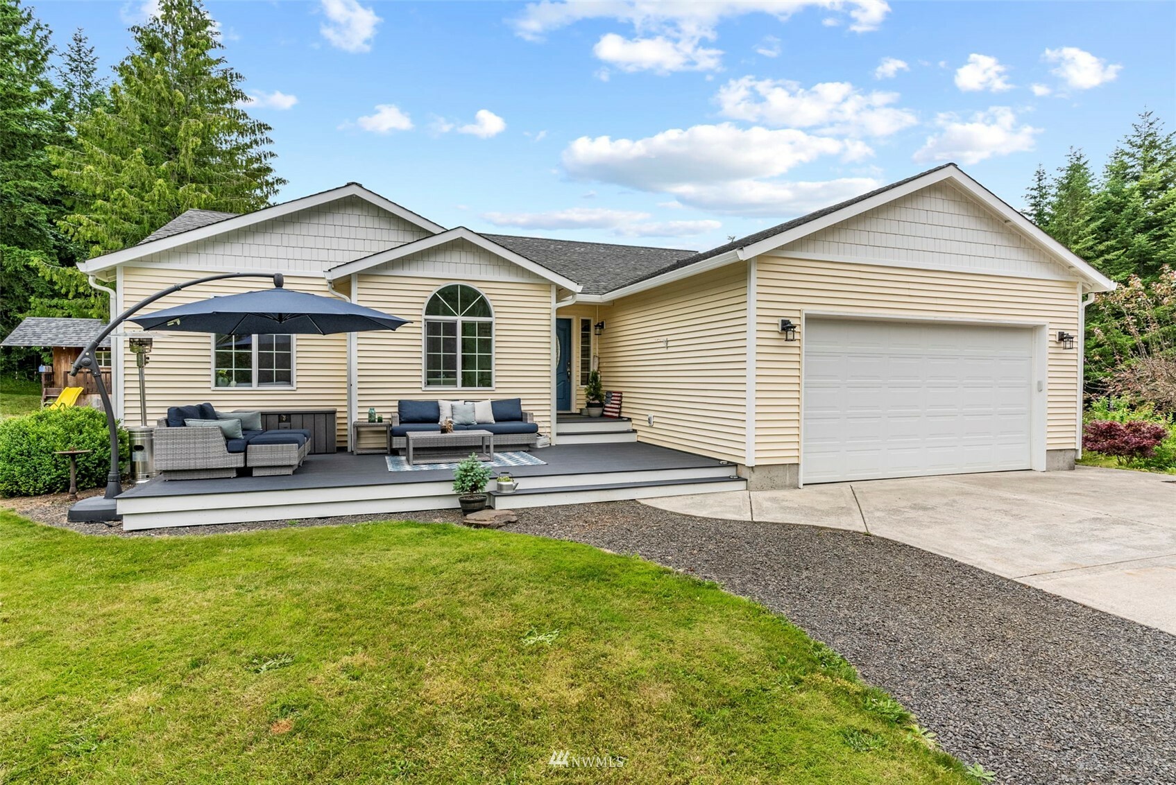 Property Photo: 124 Atmore Road WA 98649