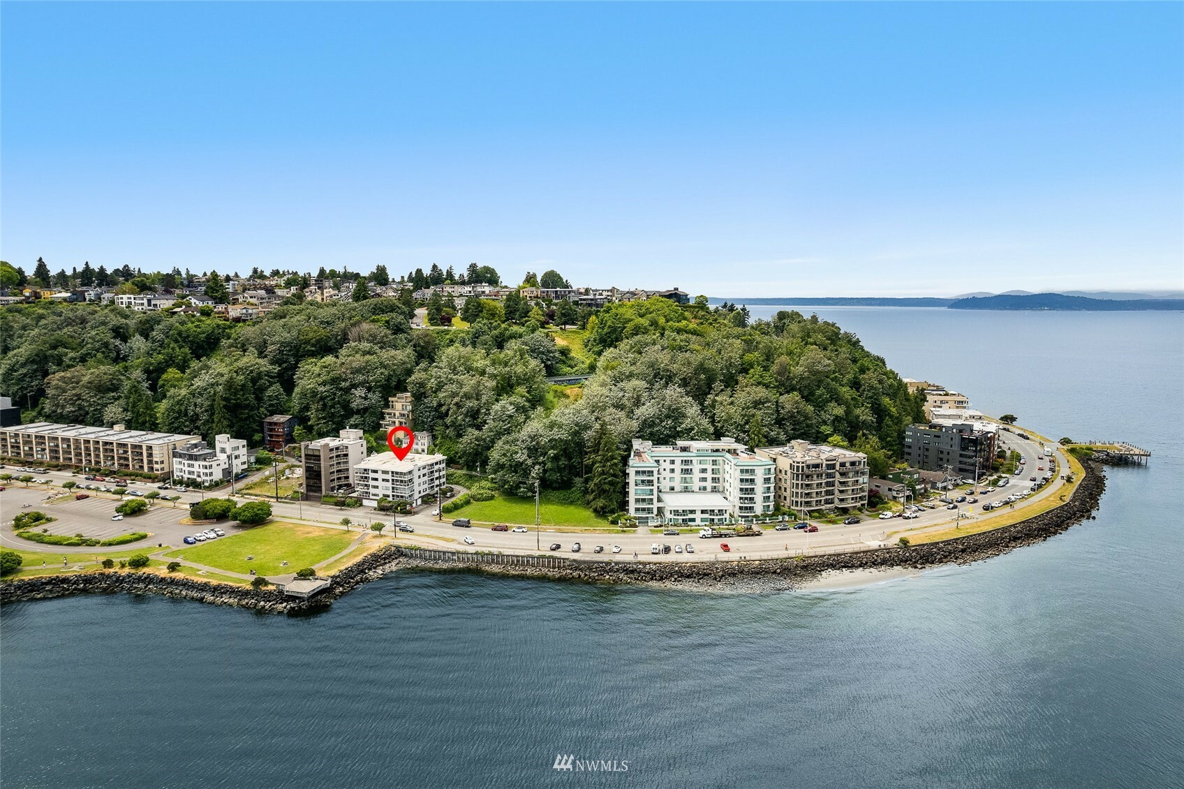 Property Photo:  1101 Harbor Avenue SW 2C  WA 98116 