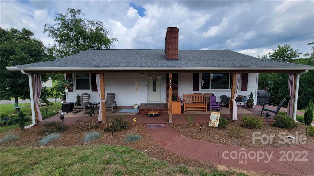 Property Photo:  2940 2nd Avenue Place  NC 28602 