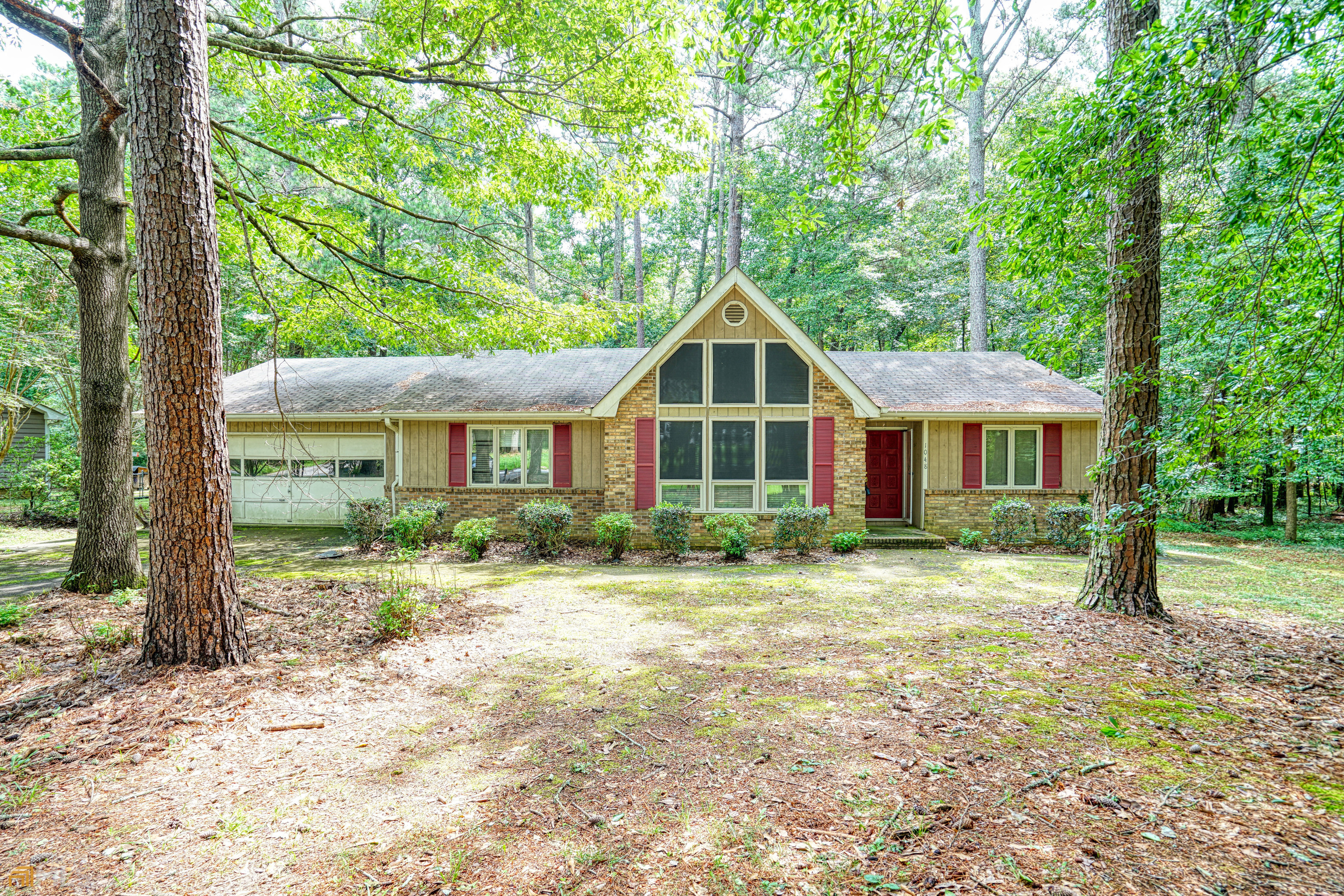 Property Photo: 1048 Echo Valley Court GA 30052