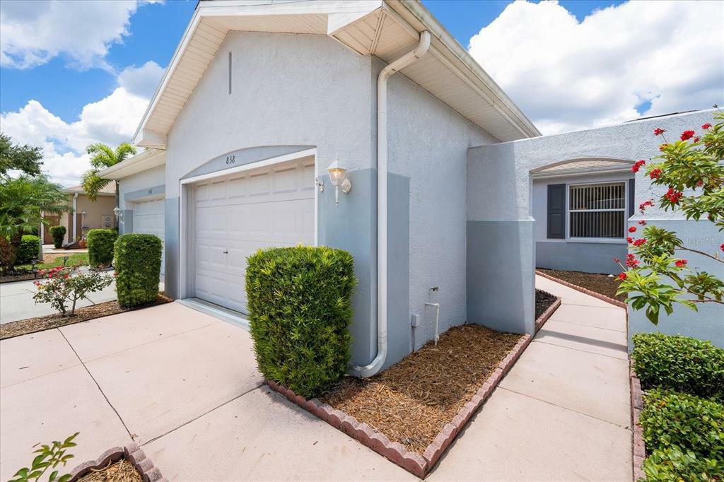 Property Photo:  838 Tremont Greens Lane  FL 33573 