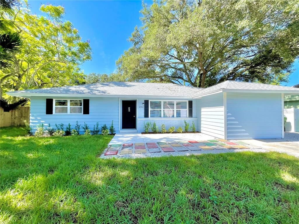 Property Photo:  2706 Martin Street  FL 34237 