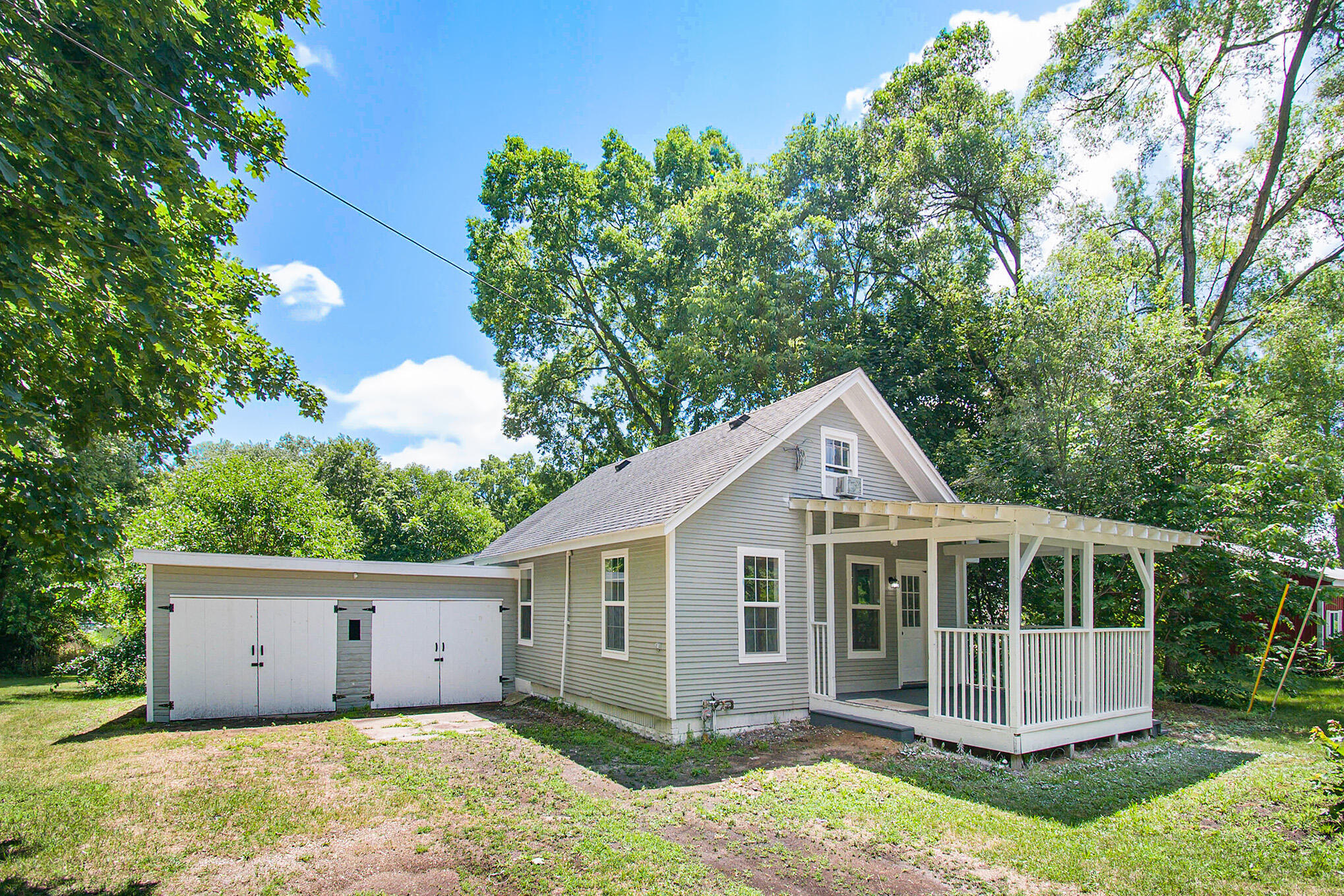 Property Photo: 516 Catherine Street MI 49078