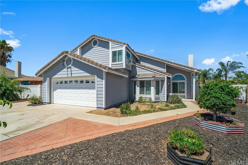 Property Photo:  14091 Fenner Court  CA 92553 