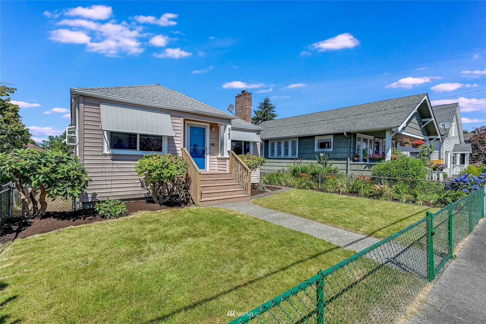 Property Photo: 543 Morris Avenue S WA 98057