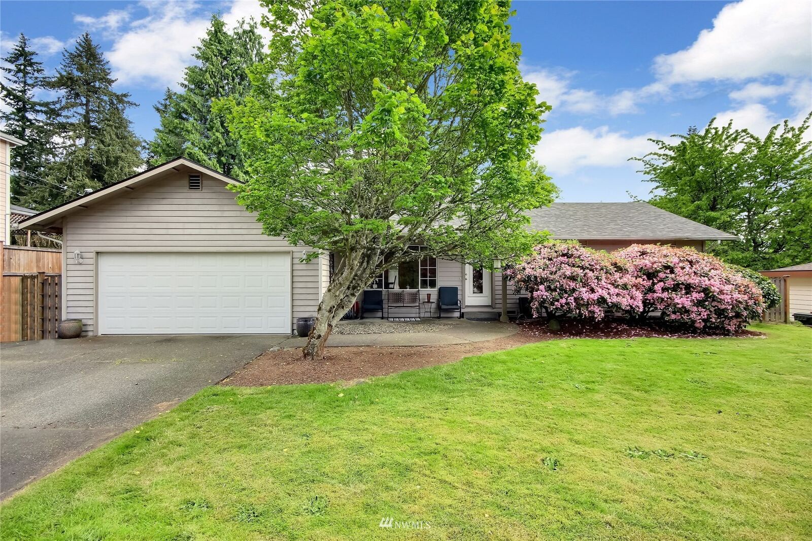 Property Photo: 14517 SE 262nd Street WA 98042