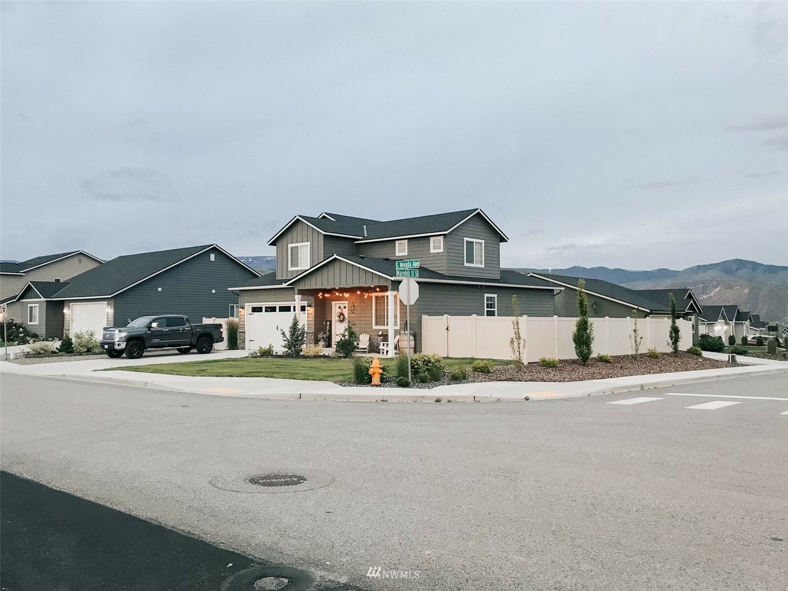 Property Photo: 336 S Nevada Avenue WA 98802