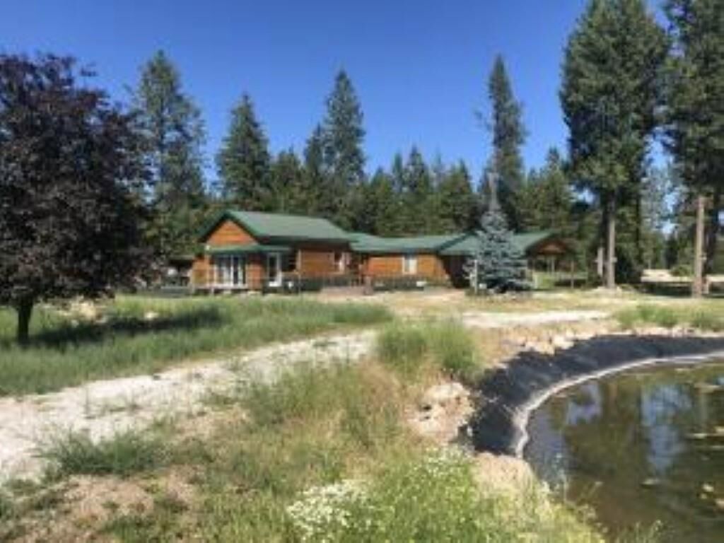 Property Photo: 3739 N Deer Lake Rd WA 99109