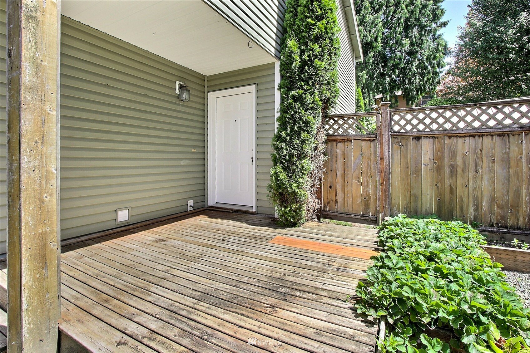 Property Photo:  6012 205th Avenue E A &Amp B  WA 98391 