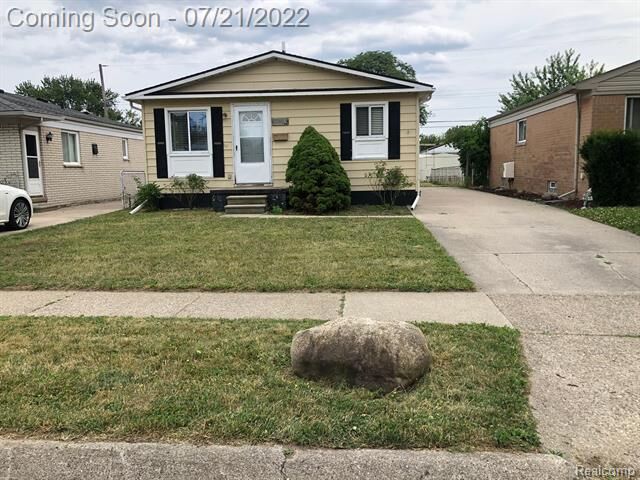 Property Photo:  19556 Williamson Street  MI 48035 