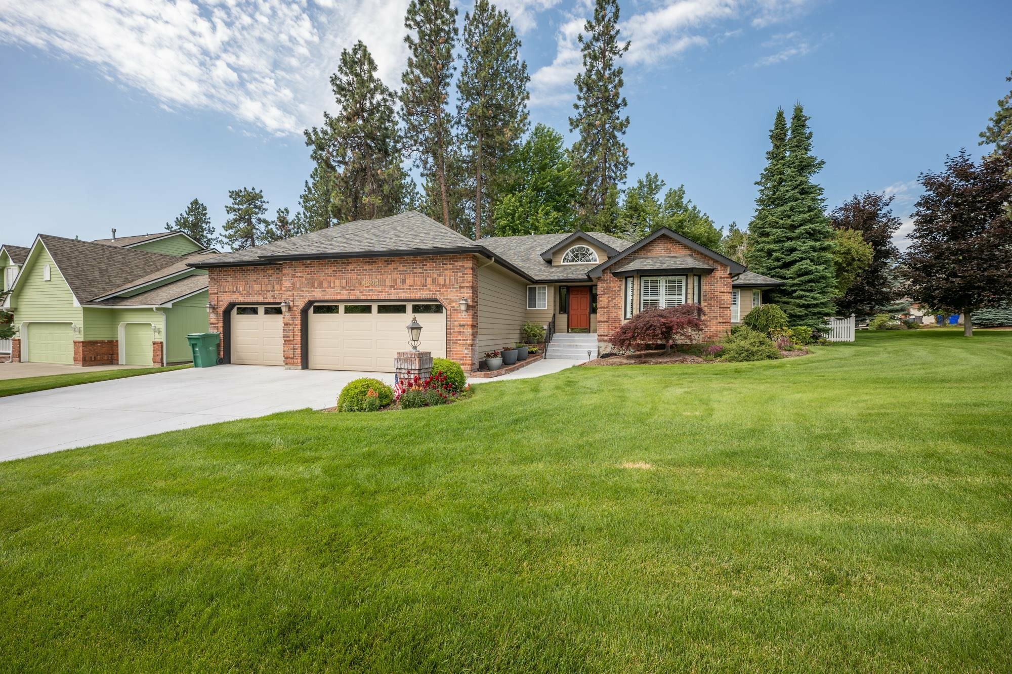 Property Photo: 16203 N Glencrest Dr WA 99208-7521