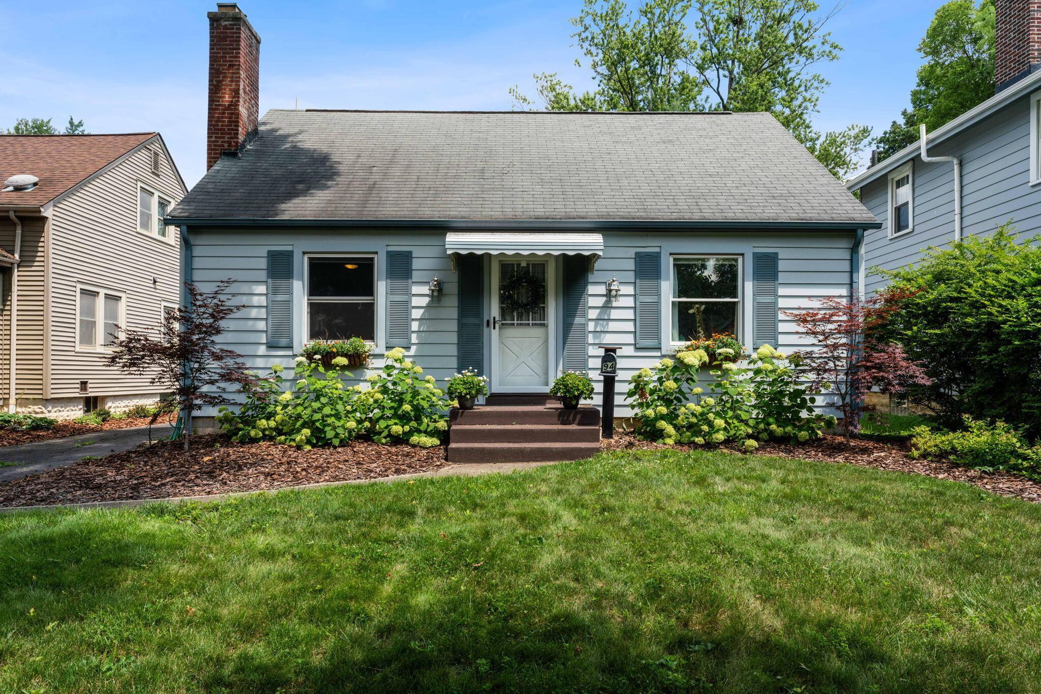 Property Photo: 94 Garden Road OH 43214