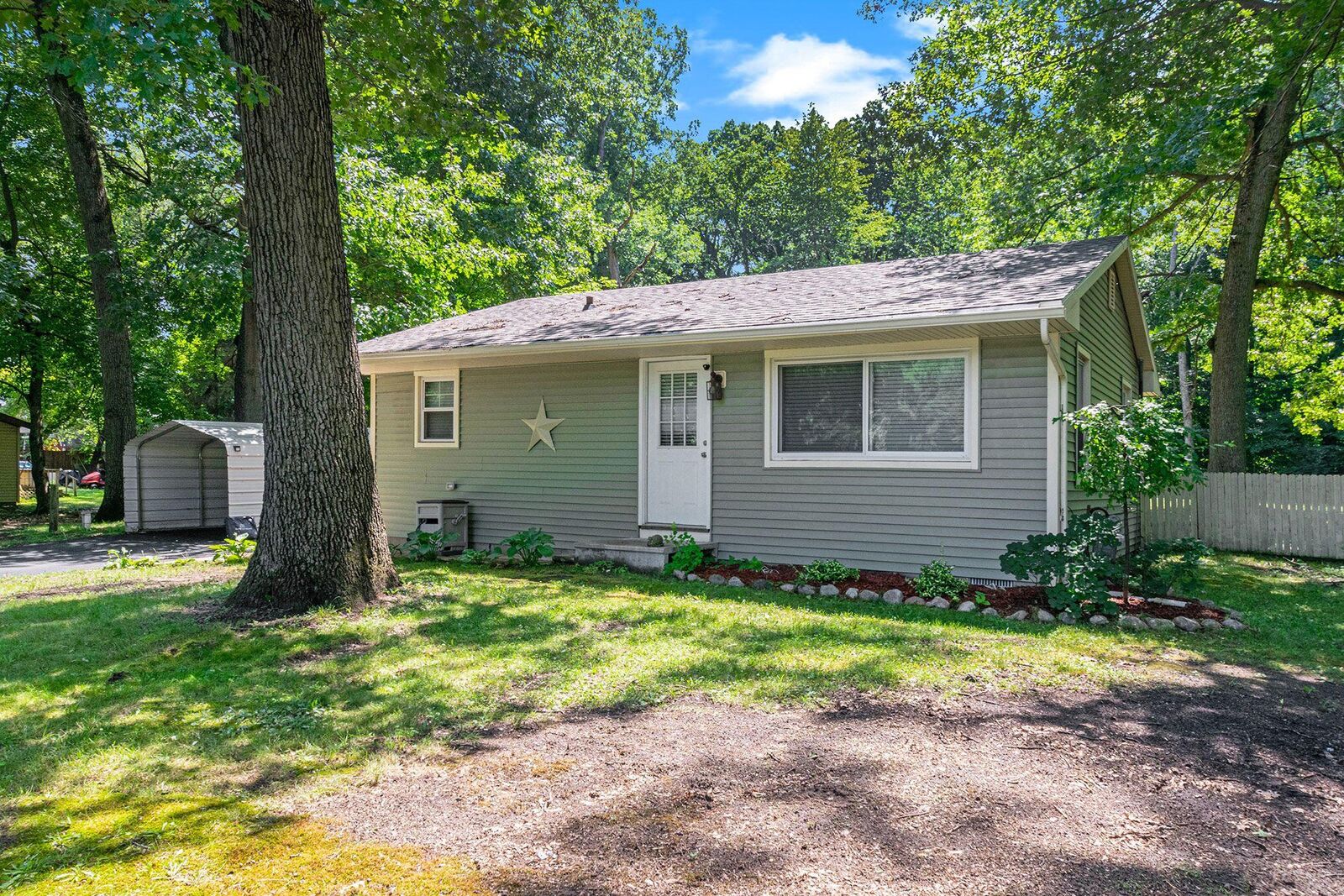 Property Photo: 1251 Thomson Road MI 49120