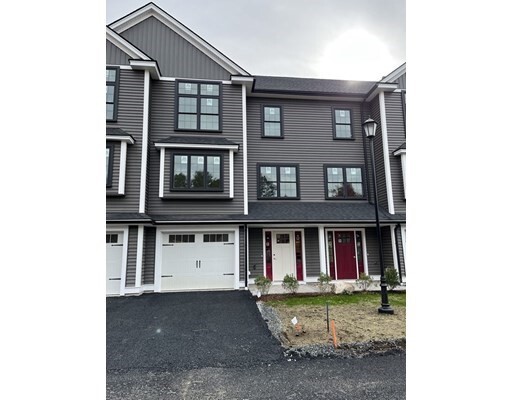 Property Photo: 168 Lowell St 20 MA 01887