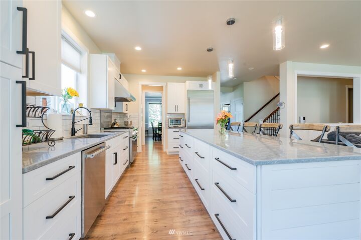 Property Photo:  6929 Ocean Mist Drive  WA 98230 