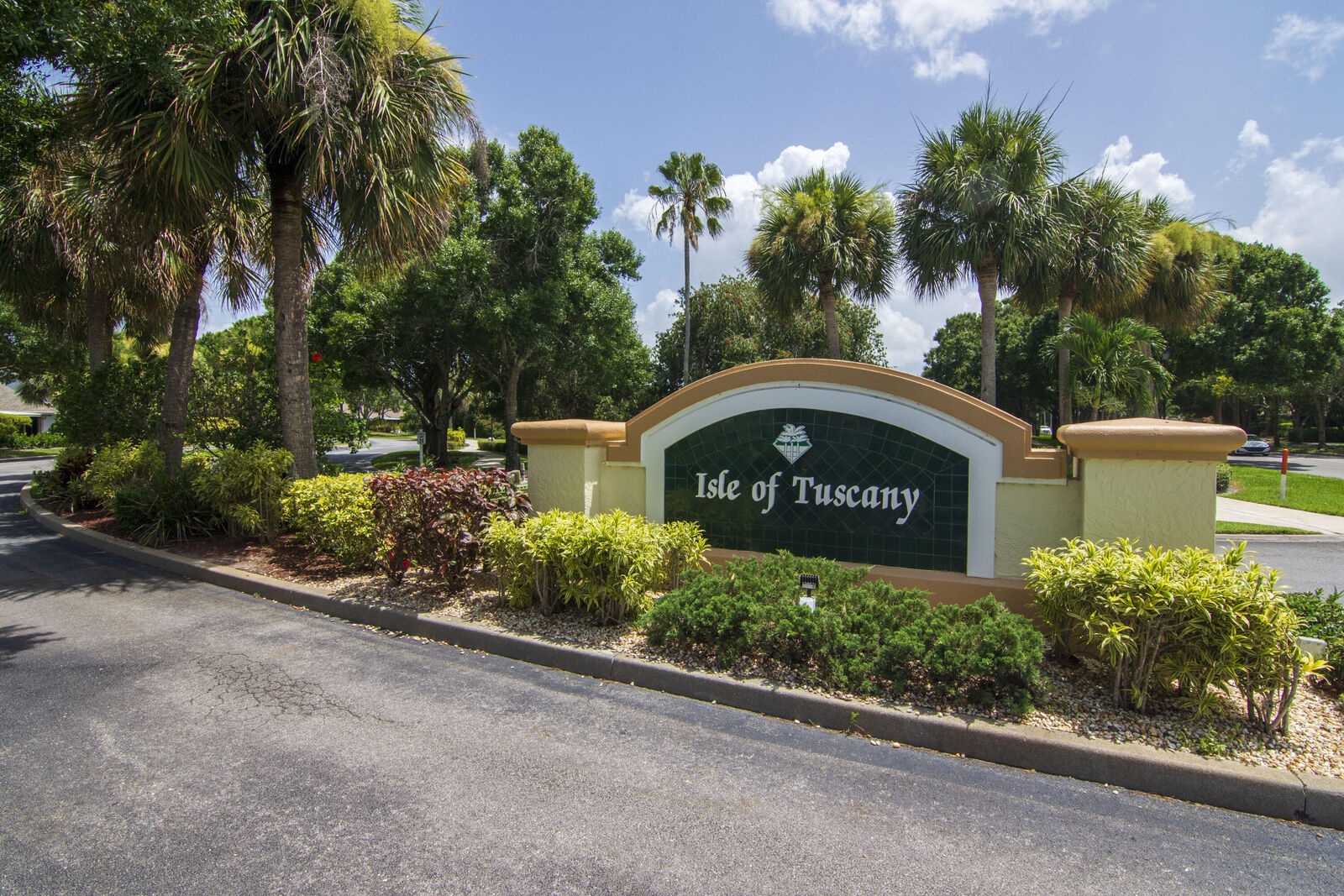 Property Photo: 332 NW Tuscany Court FL 34986