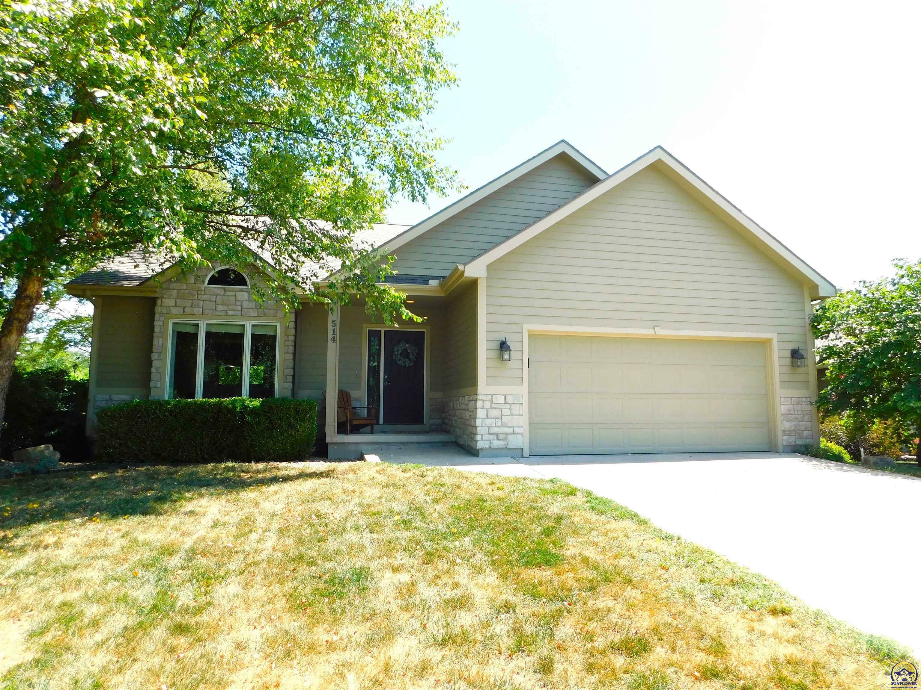 Property Photo:  514 Flame Way  KS 66006 