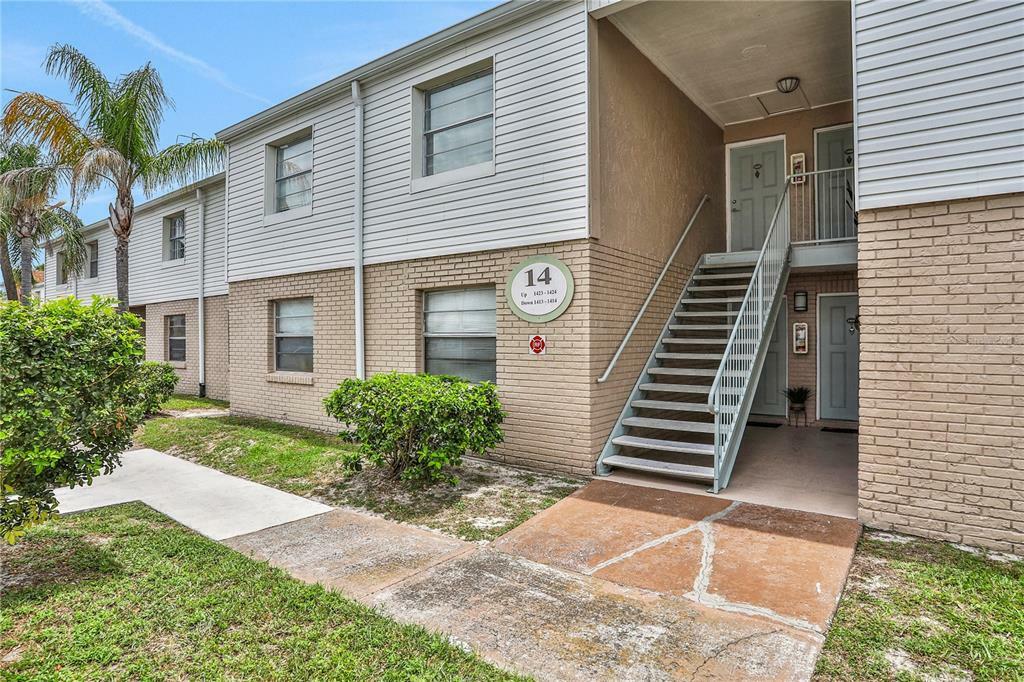 Property Photo:  7210 N Manhattan Avenue 1423  FL 33614 