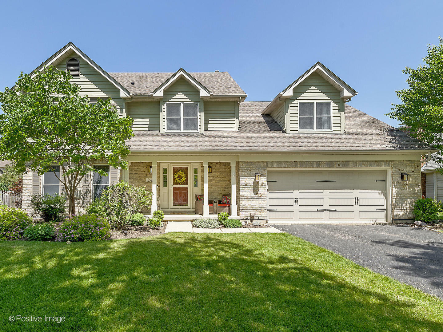 Property Photo: 1242 Halladay Drive IL 60510