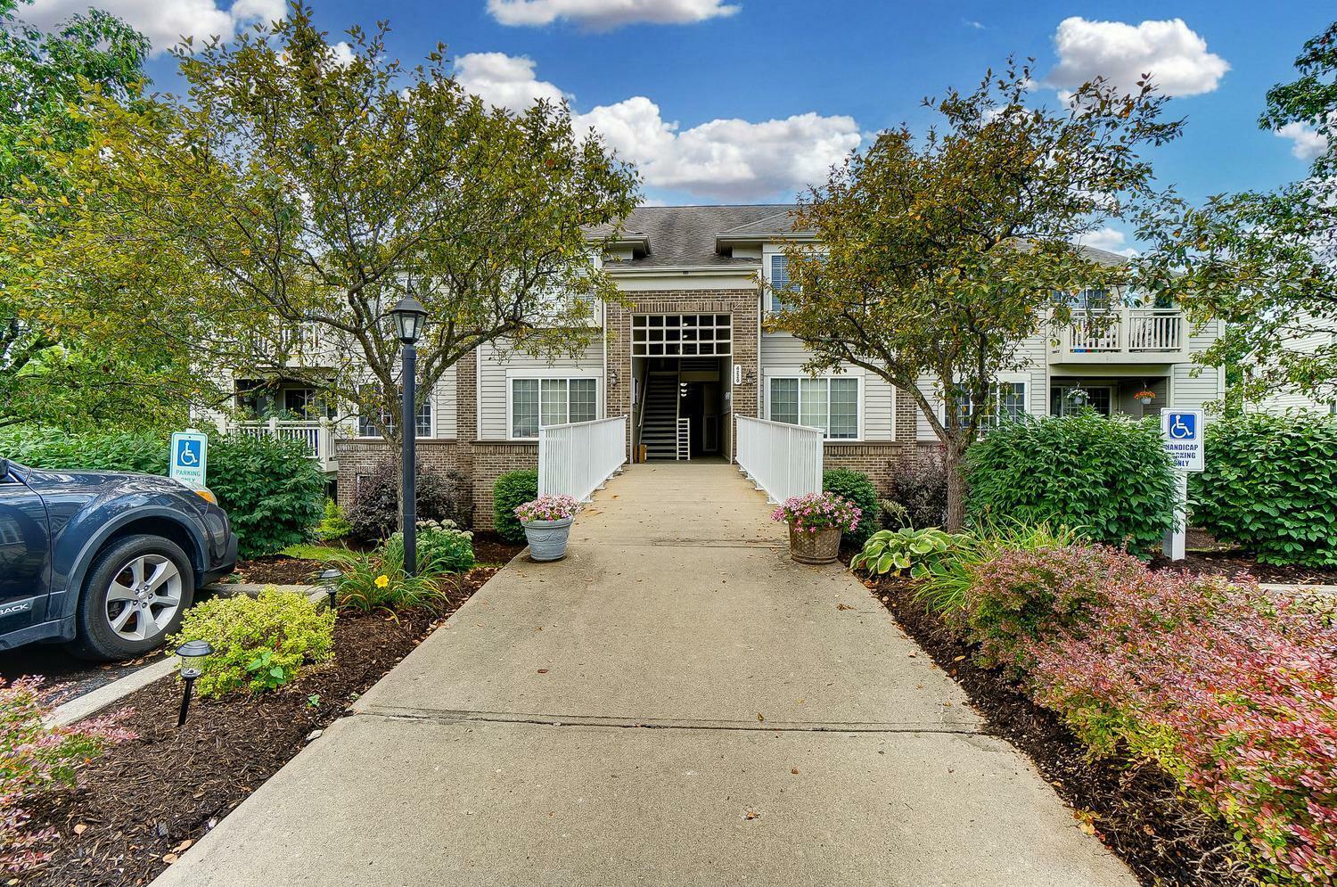 Property Photo: 4220 Endeavor Dr 303 OH 45252