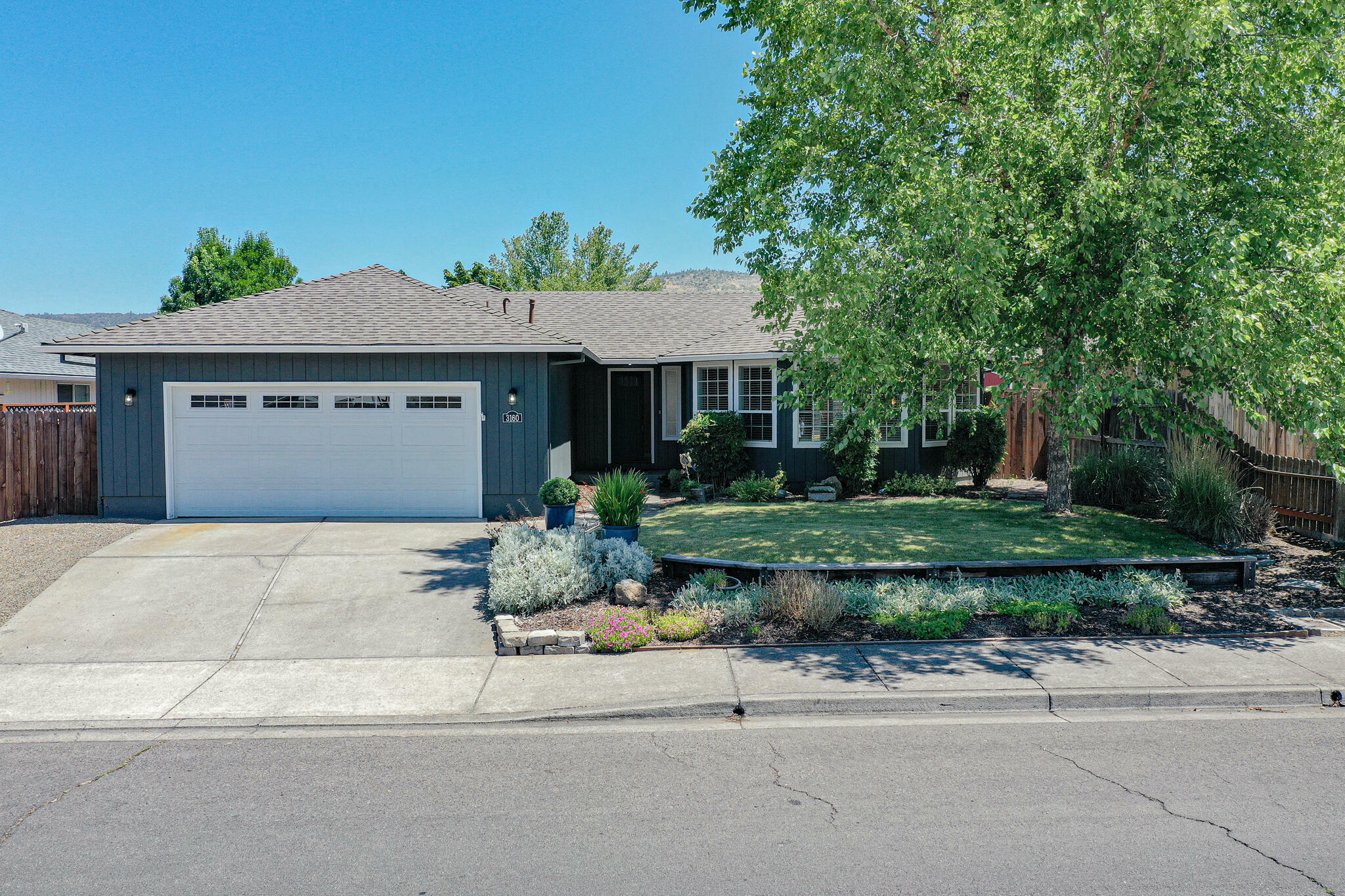 Property Photo:  3160 Cheltenham Way  OR 97504 