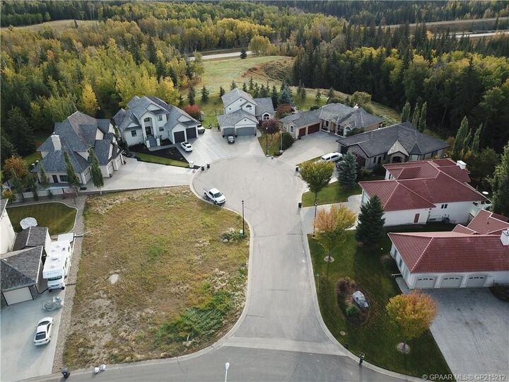 Property Photo: 9201 46A Avenue AB T8W 2G7