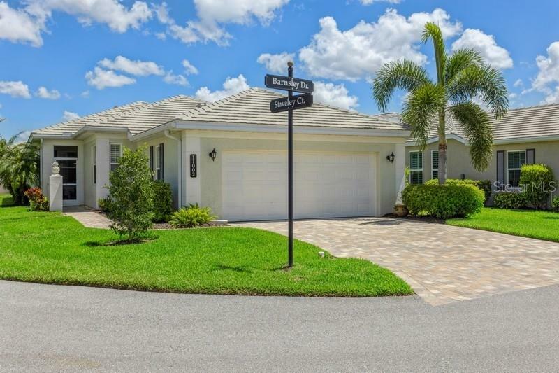 Property Photo:  11002 Barnsley Drive  FL 34293 