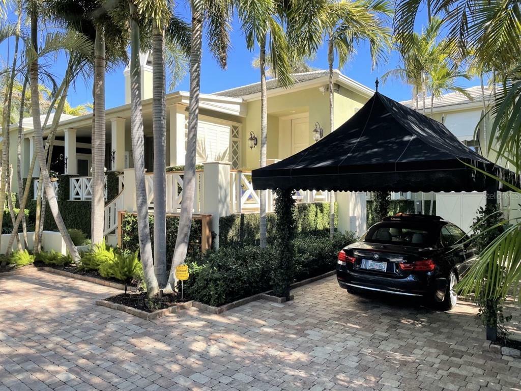 Property Photo: 528 Jackson Drive FL 34236