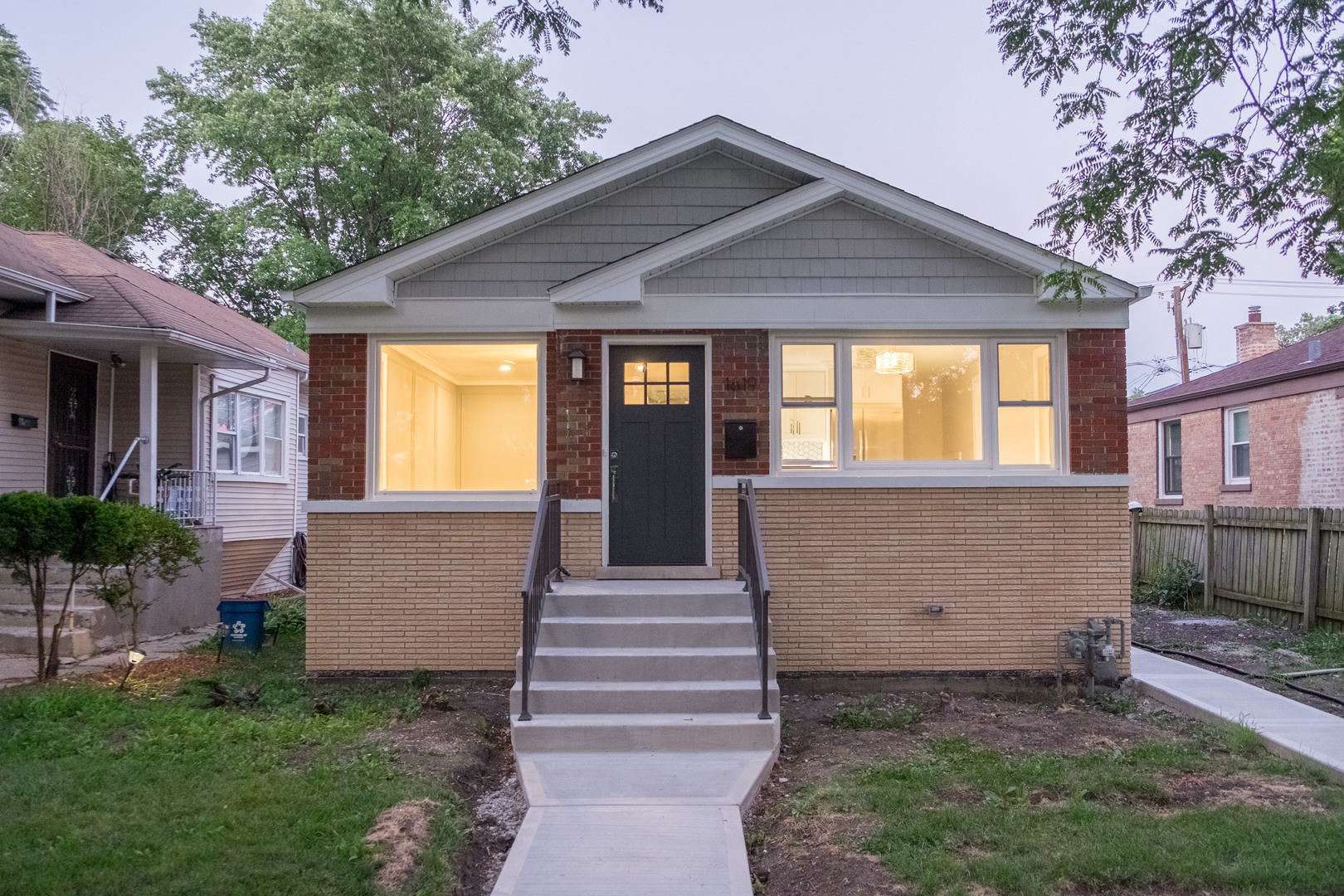 Property Photo:  1619 S 21st Avenue  IL 60153 