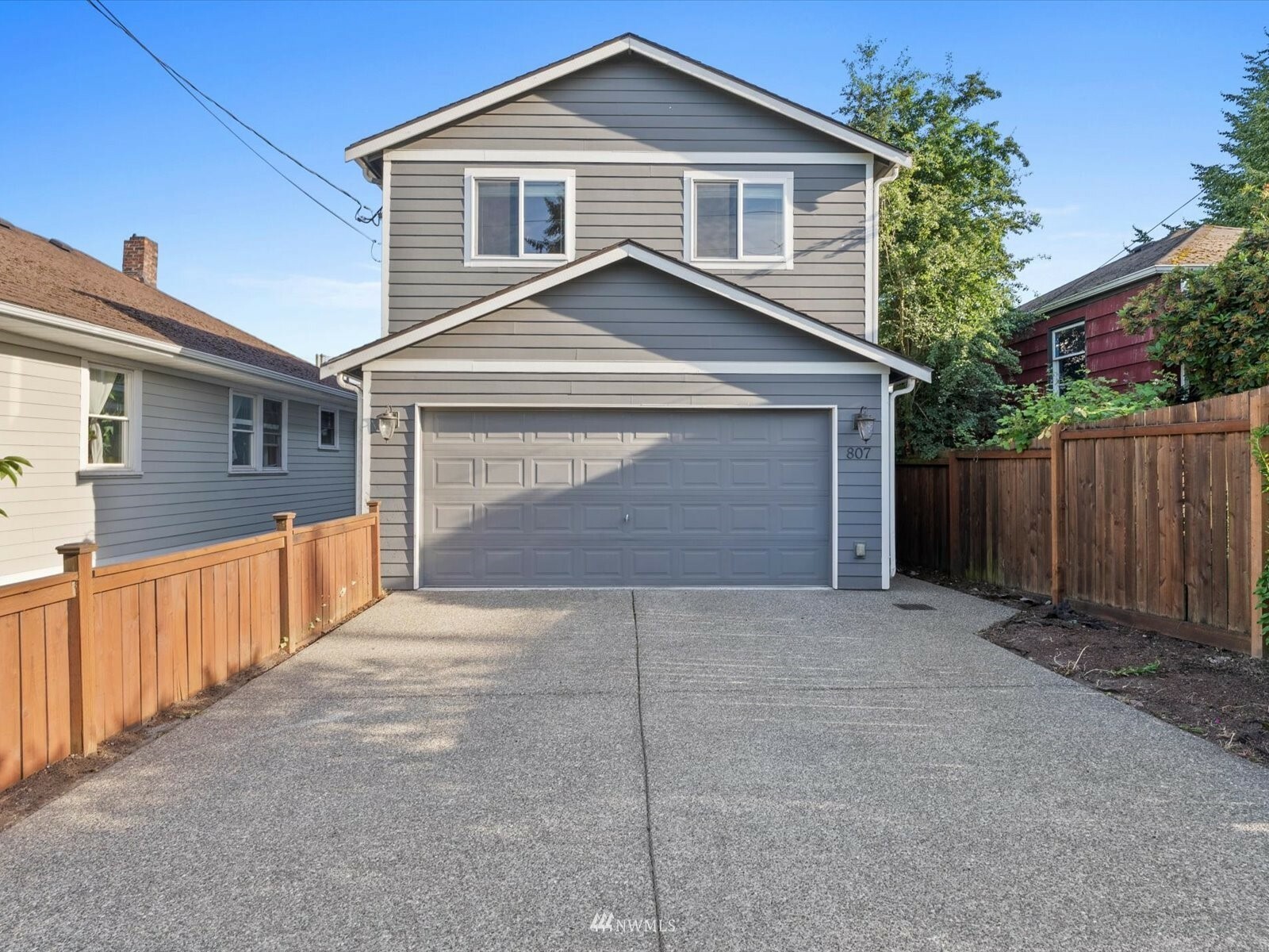 Property Photo:  807 S Henderson Street  WA 98108 