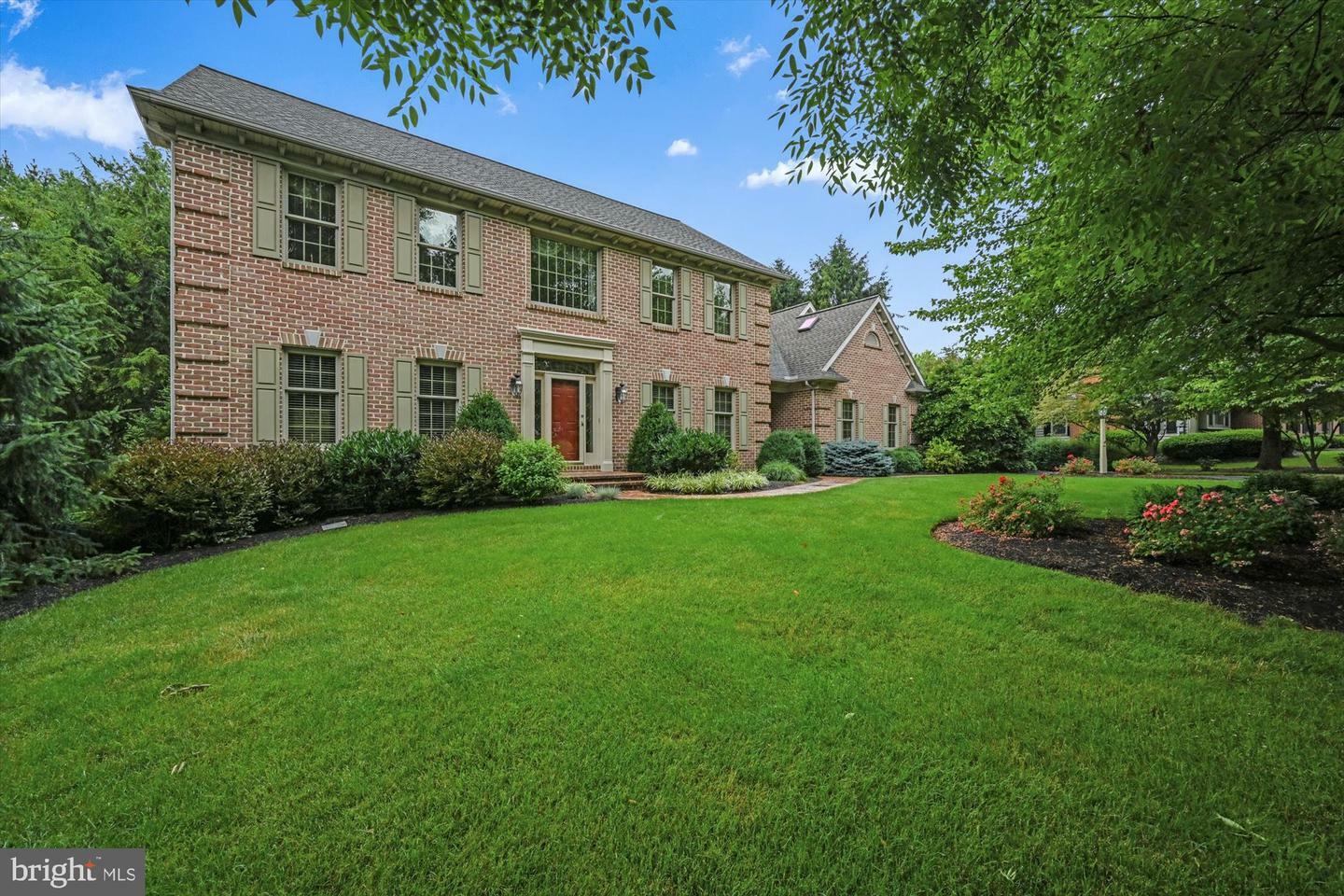 Property Photo:  2145 Quail Drive  PA 17601 