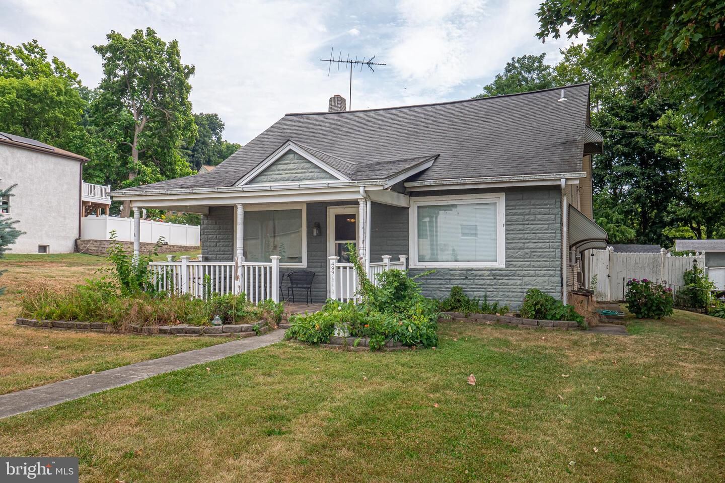 Property Photo:  499 Coates Lane  PA 19406 