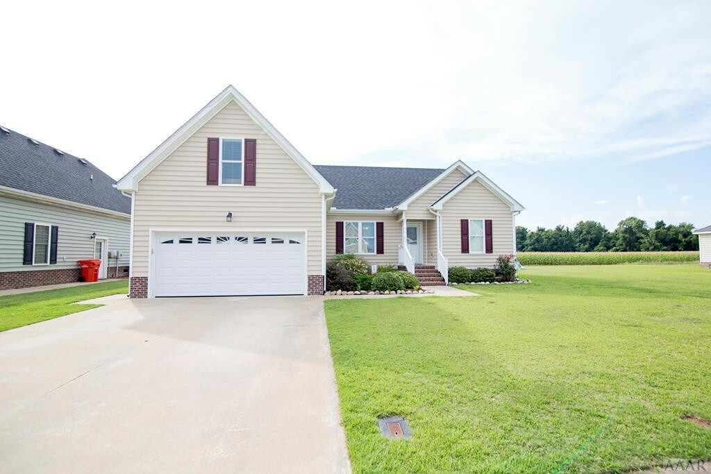 Property Photo:  628 Millbrooke Circle  NC 27909 