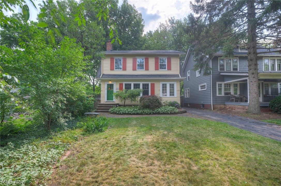 Property Photo:  2233 Maplewood Road  OH 44118 