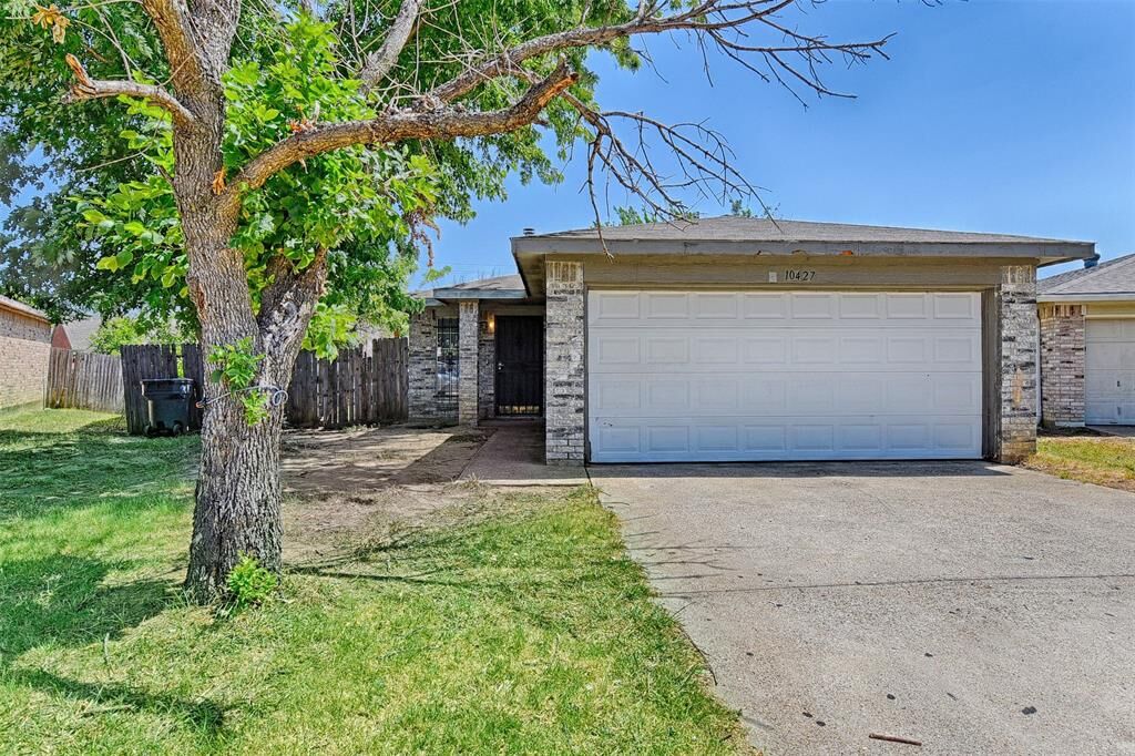 Property Photo:  10427 Blackjack Oaks Drive  TX 75227 