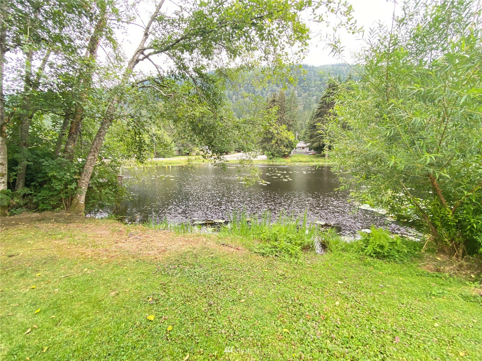 Property Photo:  413 Lakeside Drive  WA 98284 