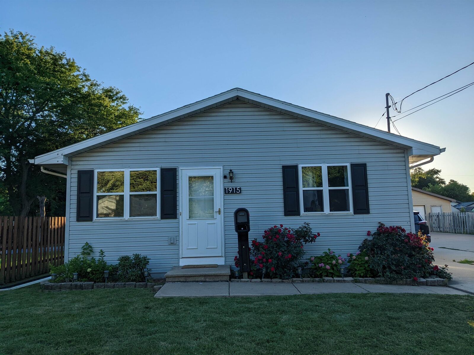 Property Photo:  1915 Sheridan Street  WI 54901-2180 