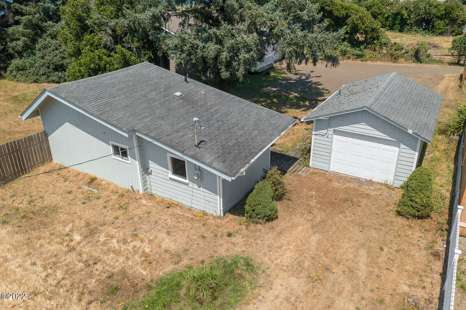 Property Photo:  220 NE Spencer Street  OR 97394