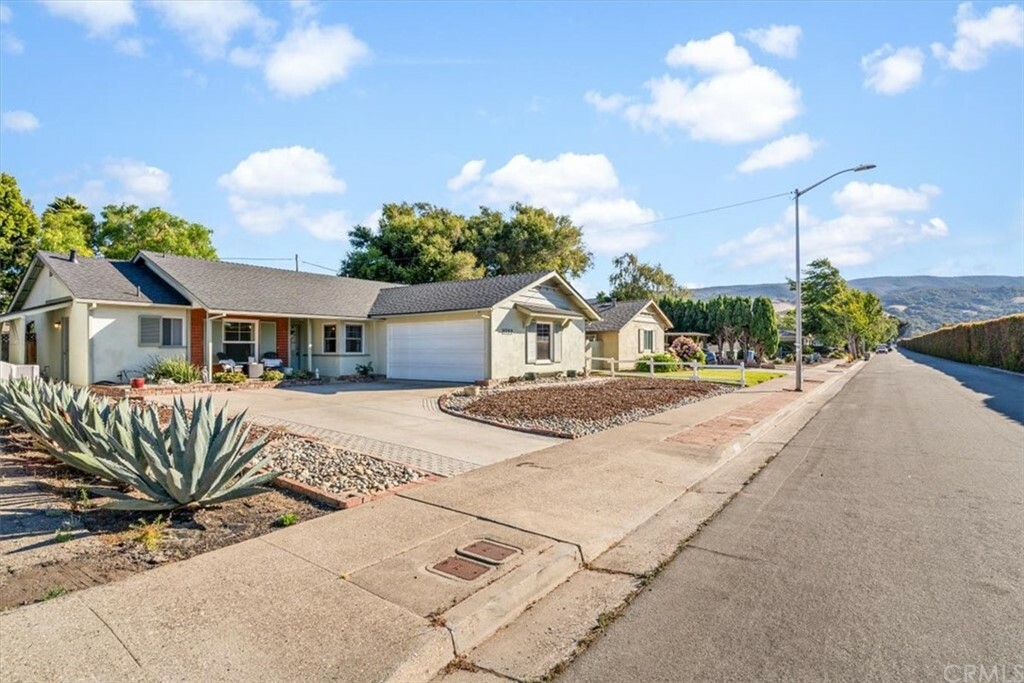 Property Photo:  1137 Madonna Road  CA 93405 