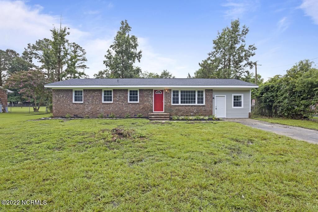 Property Photo:  1407 Ramsey Road  NC 28546 