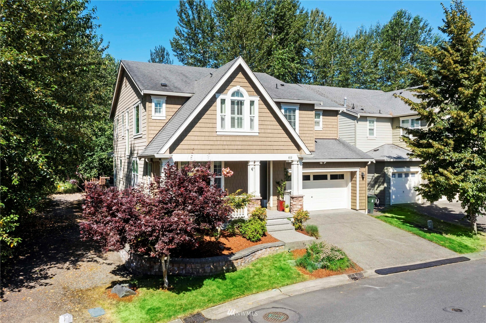 Property Photo:  613 Kitsap Avenue NE  WA 98059 