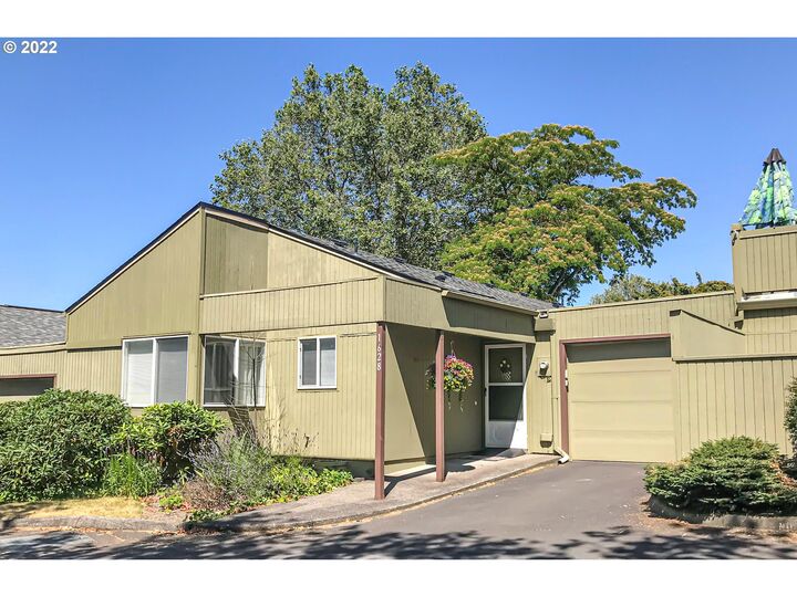 1628 NW Lakeway Ln  Beaverton OR 97006 photo
