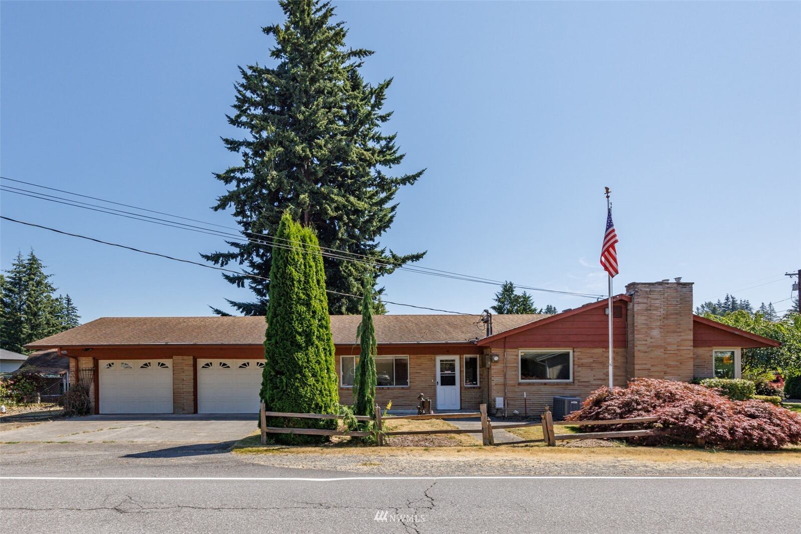 Property Photo:  5717 75th Place NE  WA 98270 