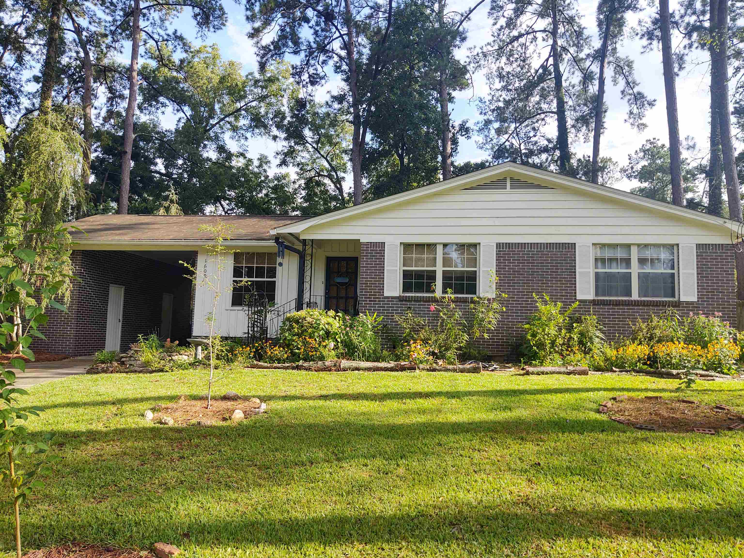 Property Photo:  1609 Redwood Drive  FL 32301 