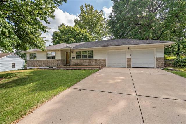 Property Photo: 12905 E 54th Terrace MO 64133
