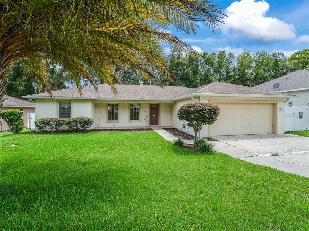 Property Photo:  8700 SE 158th Street  FL 34491 