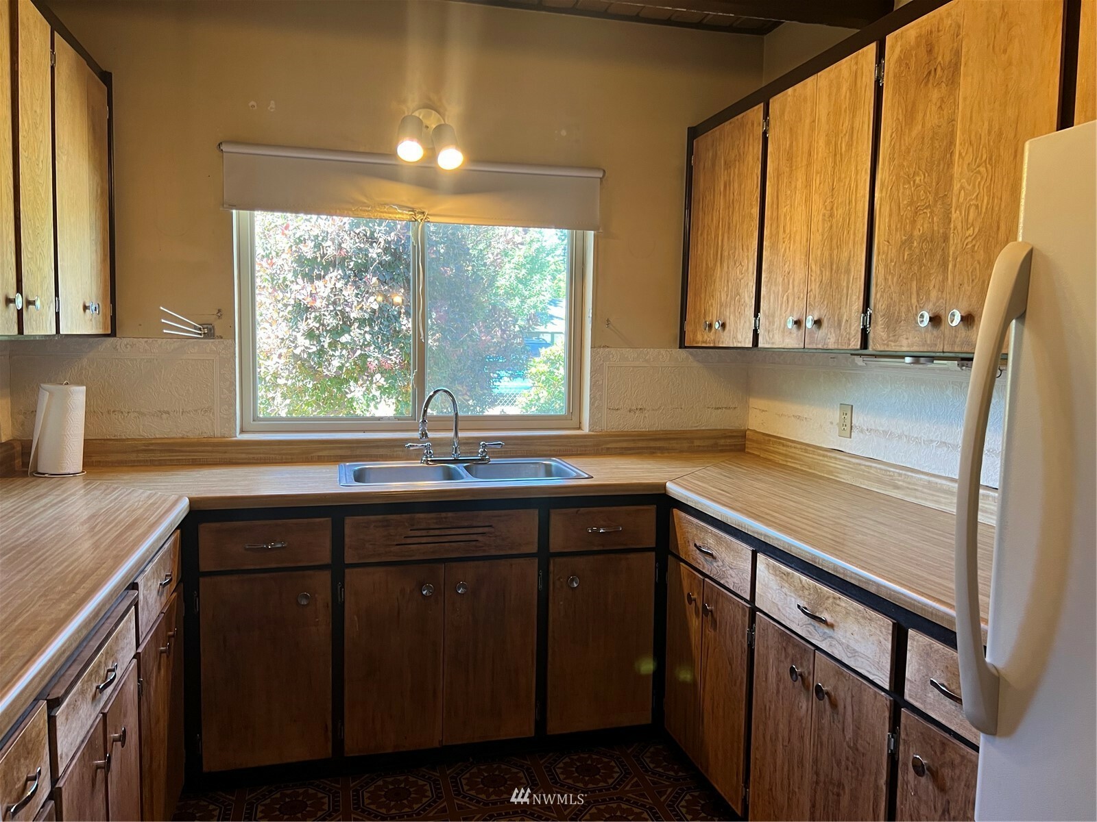 Property Photo:  4410  224th Street SW  WA 98043 