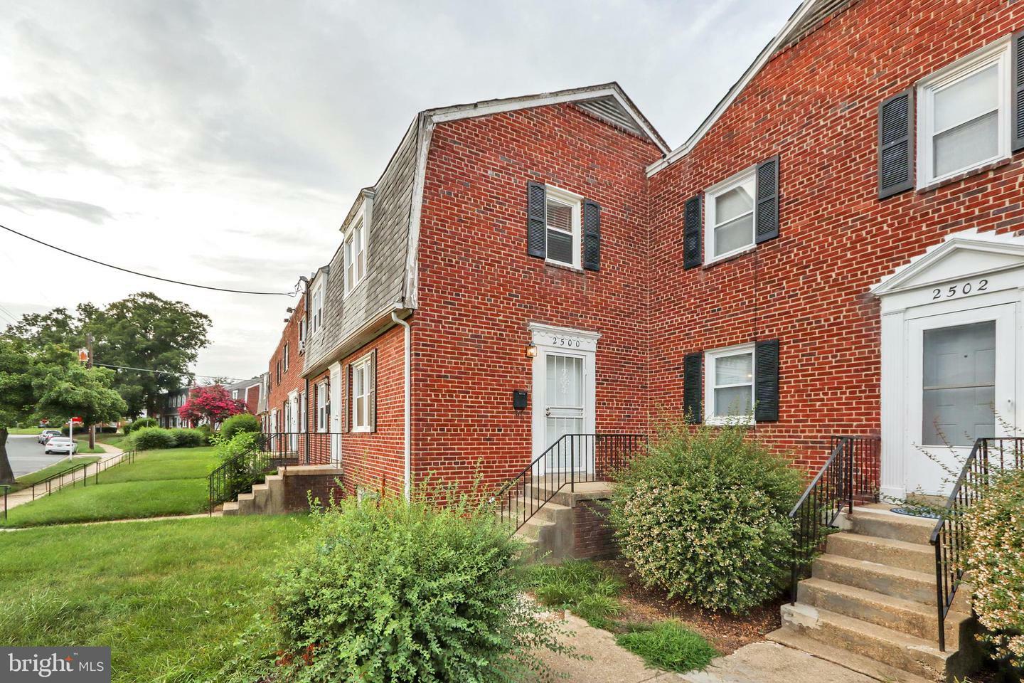 Property Photo:  2500 Iverson Street  MD 20748 